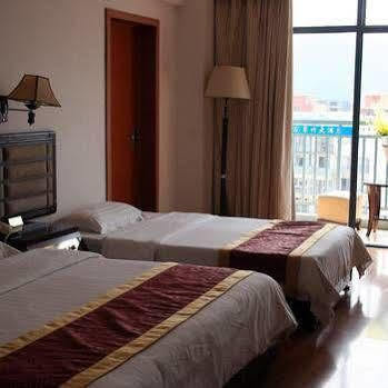 Green Bamboo Hotel Guilin Exterior photo